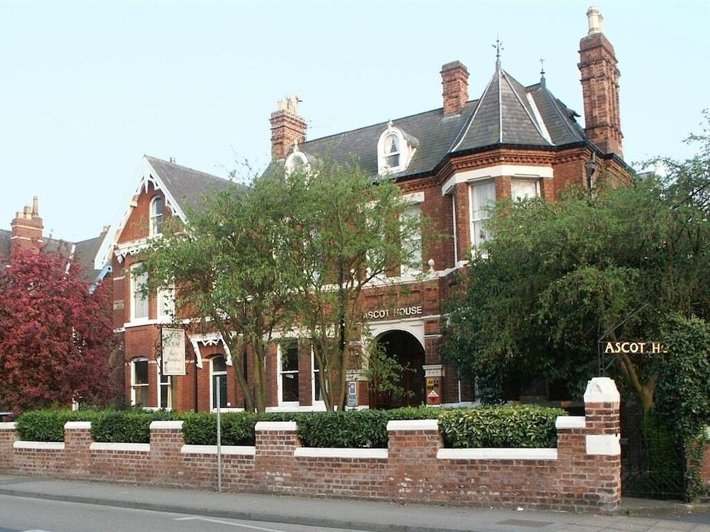 Отель Ascot House Йорк Экстерьер фото