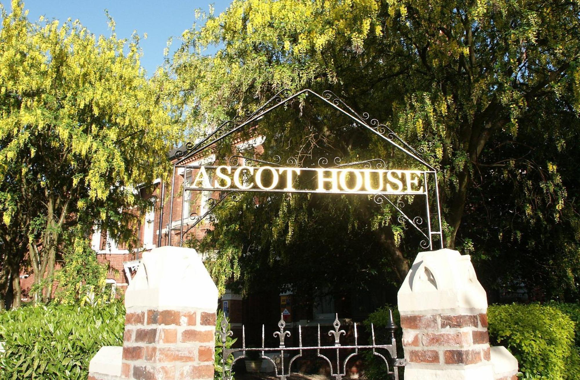 Отель Ascot House Йорк Экстерьер фото