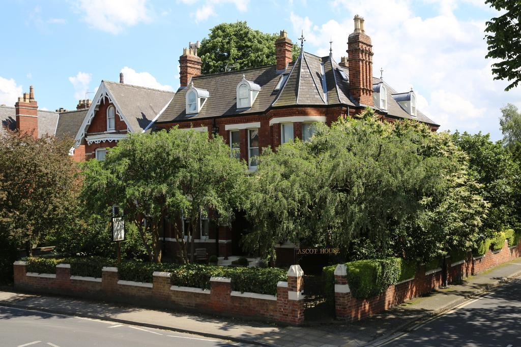 Отель Ascot House Йорк Экстерьер фото